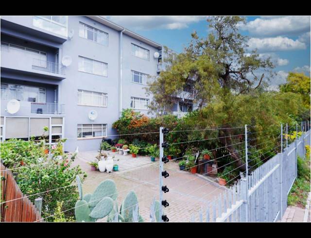 2 bed property to rent in OAKDALE